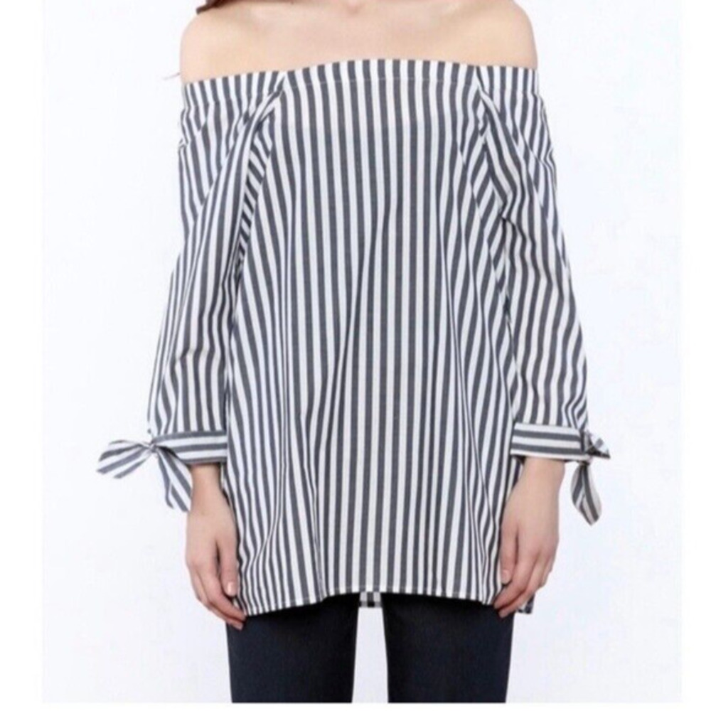 INAE Collection Women’s Medium‎ Striped Off The Shoulder Tunic Top Front Pockets